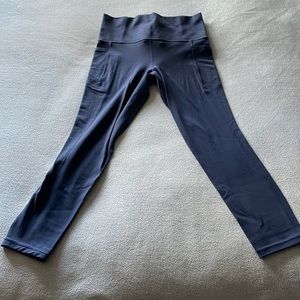 Athleta salutation 7/8 leggings